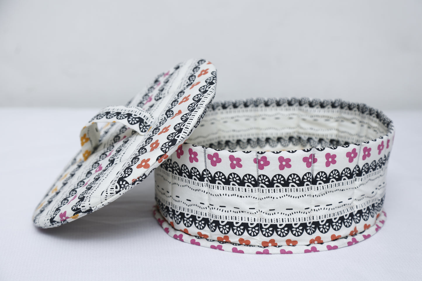 Handmade Cotton Roti/Chapati Quilted Bag Traditional Hotpot Bread Container – Bread Box – Roti Box – Roti Container