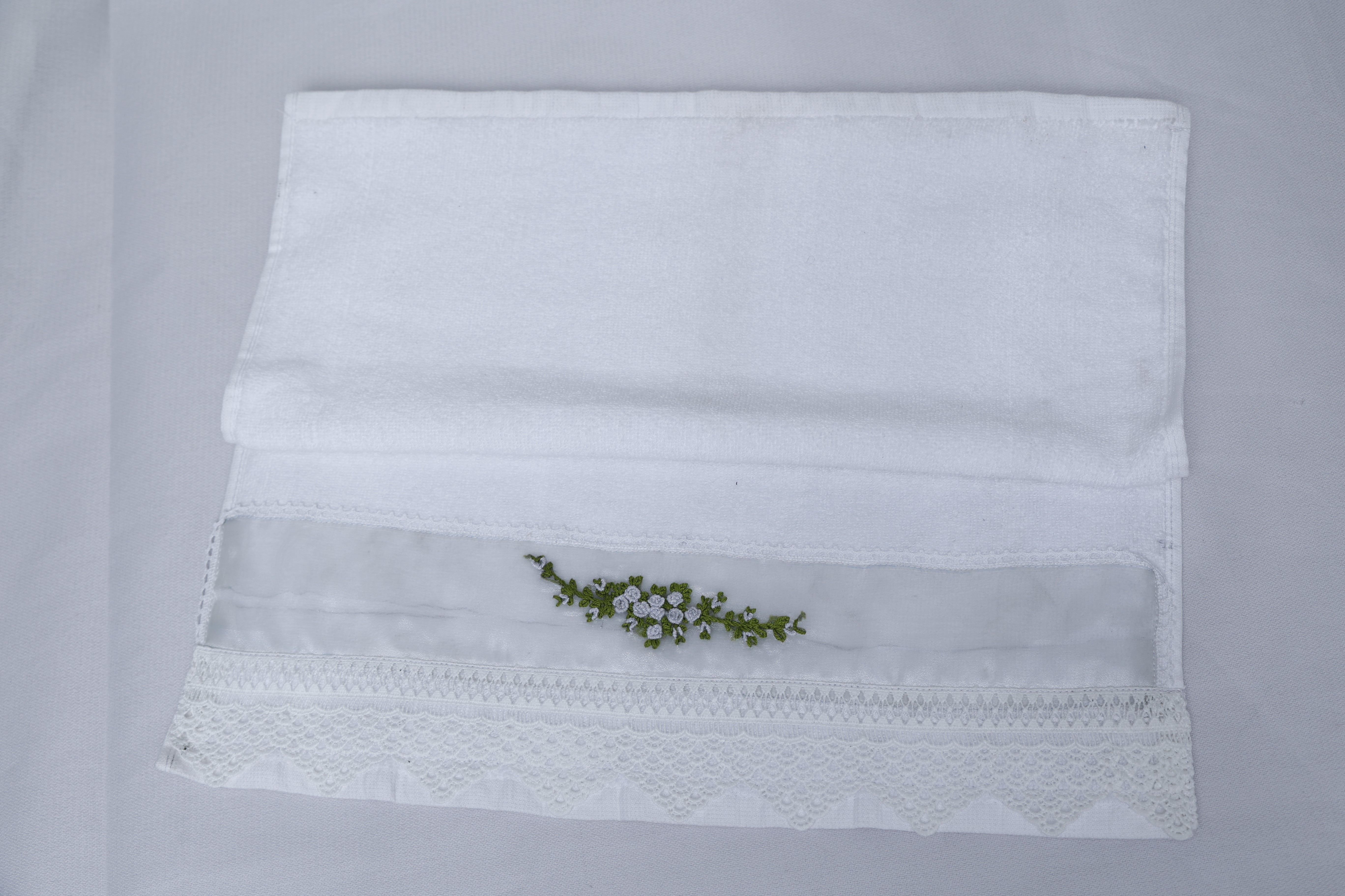 Embraided Towel- HunarCrafting Towel